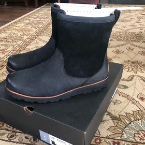 NEW IN BOX - MEN’S UGG BOOTS - size 14
